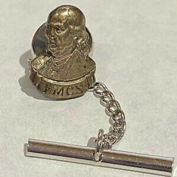 Vintage Benjamin Franklin Men’s Gold Tone Tie Tack Lapel Pin with Chain - Picture 1 of 3